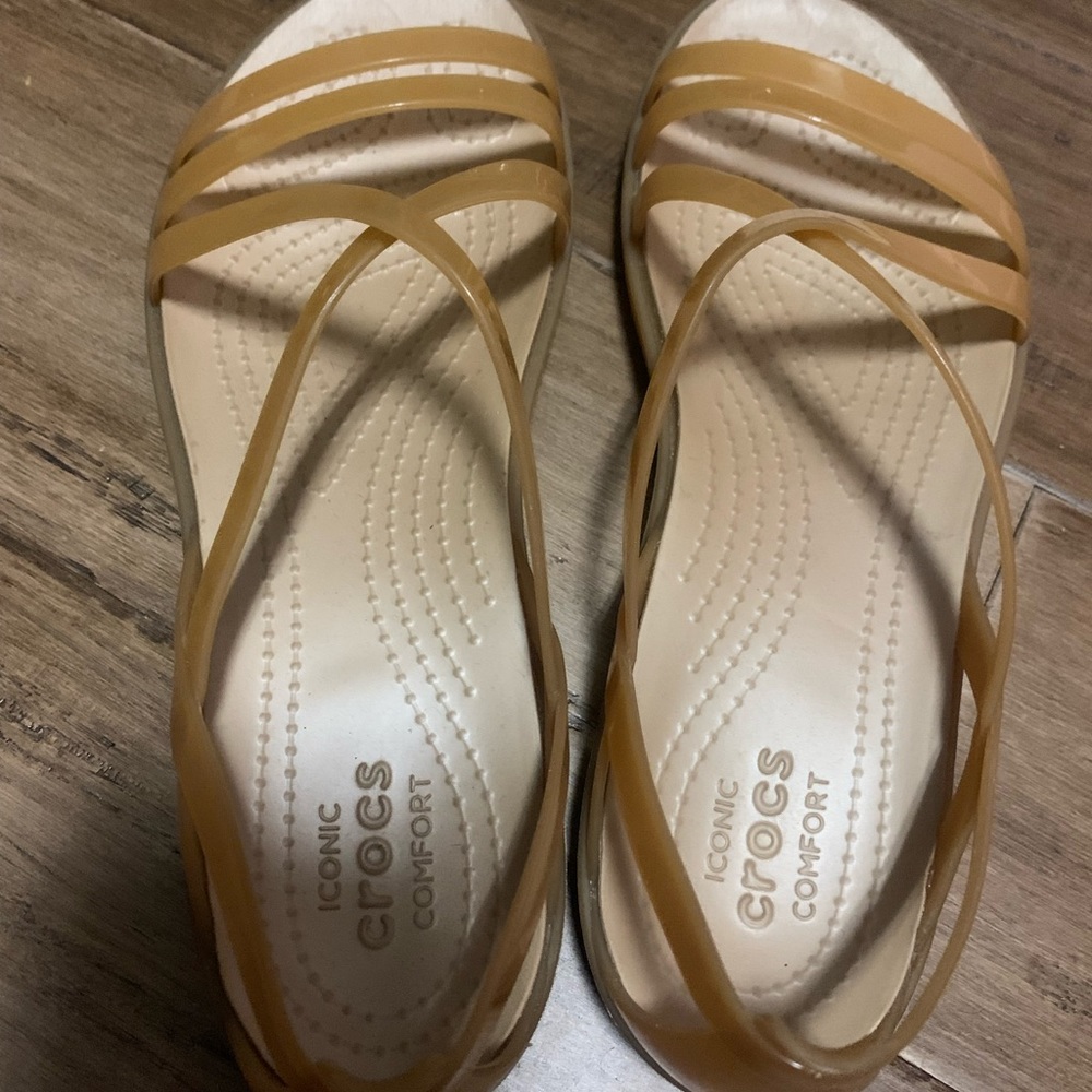 Crocs nude Isabella sandals
